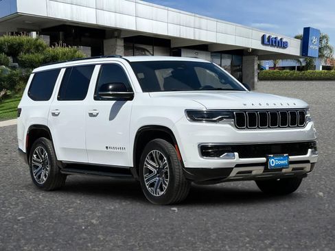 Used 2024 Jeep Wagoneer Series II w/ Flexible Seating Group RWD image 10