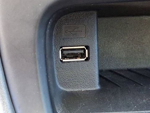 Used 2018 Ford Focus SEL w/ Cold Weather Package image 25