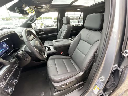 Used 2024 Chevrolet Tahoe RST w/ Luxury Package AWD/4WD image 20