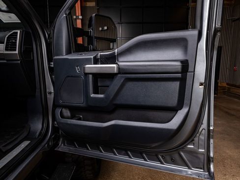 Used 2022 Ford F450 Platinum w/ FX4 Off-Road Package image 35