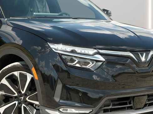 New 2025 VinFast VF 8 Plus AWD/4WD image 35