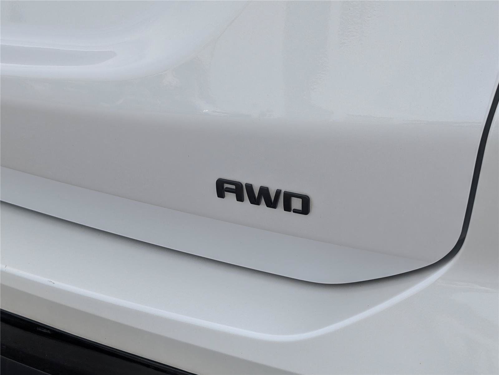 Used 2024 Chevrolet Equinox Premier AWD/4WD image 10