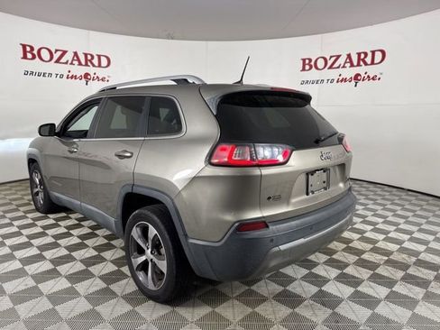 Used 2019 Jeep Cherokee Limited image 6