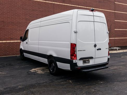 Used 2025 Mercedes-Benz Sprinter 2500 image 20