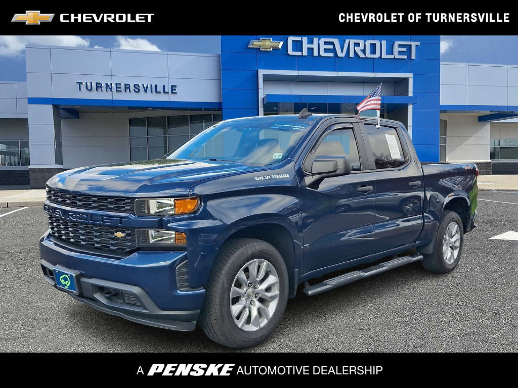 Certified 2022 Chevrolet Silverado 1500 Custom AWD/4WD image 1