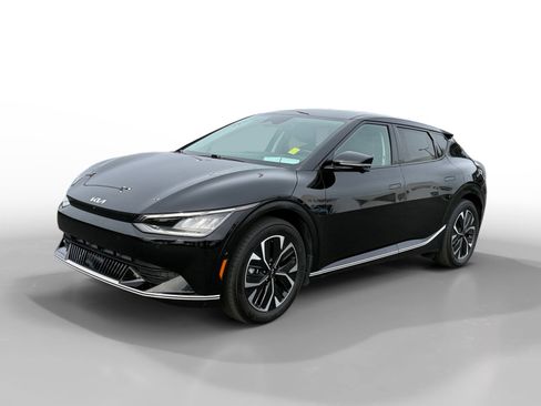 Used 2024 Kia EV6 Wind w/ Wind Technology Package image 1