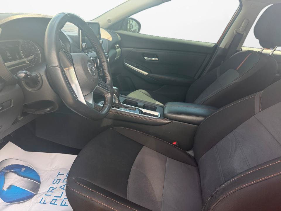Used 2022 Nissan Sentra SR w/ Lighting Package FWD image 11