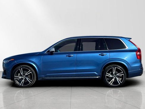 Used 2019 Volvo XC90 T8 R-Design w/ Advanced Package image 3