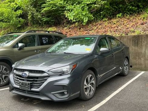Used 2023 Subaru Legacy Premium AWD/4WD image 2