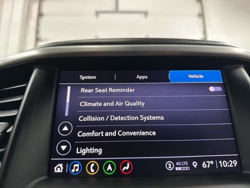 Used 2023 GMC Acadia SLT image 32