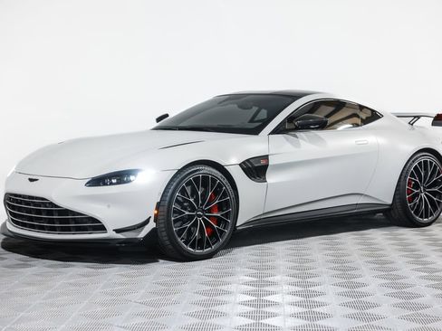 Used 2023 Aston Martin V8 Vantage Coupe RWD image 20