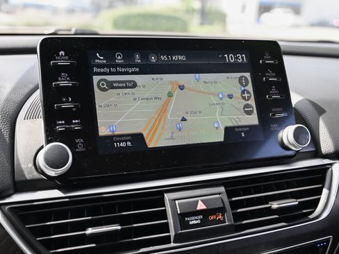 Used 2022 Honda Accord Touring image 35