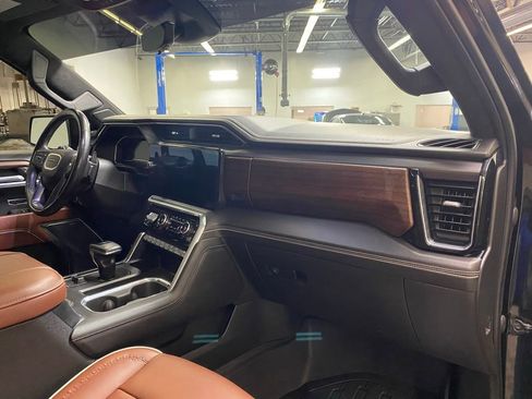 Used 2023 GMC Sierra 1500 Denali Ultimate image 14