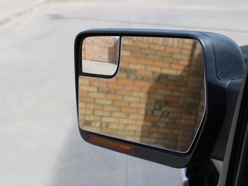 Used 2011 Ford F150 XLT w/ XLT Chrome Pkg image 19