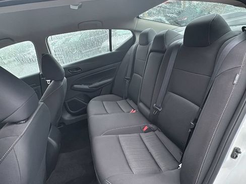 Used 2025 Nissan Altima 2.5 SV FWD image 24