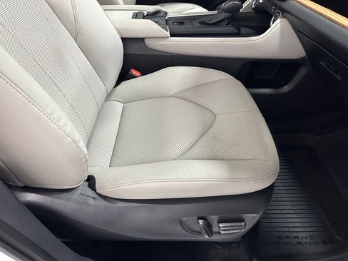 Used 2025 Toyota Grand Highlander Limited image 65