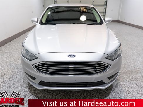 Used 2018 Ford Fusion SE FWD image 7