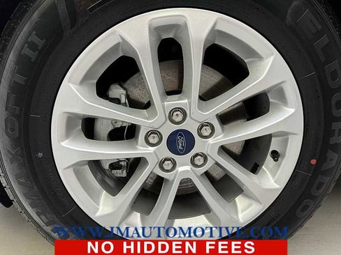 Used 2022 Ford Escape SE w/ Cold Weather Package image 9