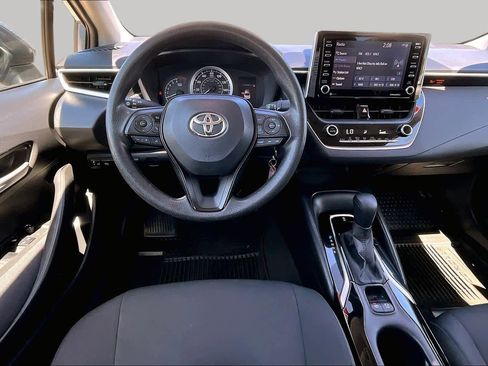 Certified 2021 Toyota Corolla LE FWD image 5