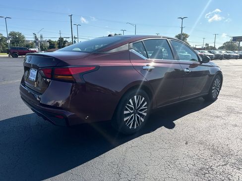 Used 2025 Nissan Altima 2.5 SV FWD image 7