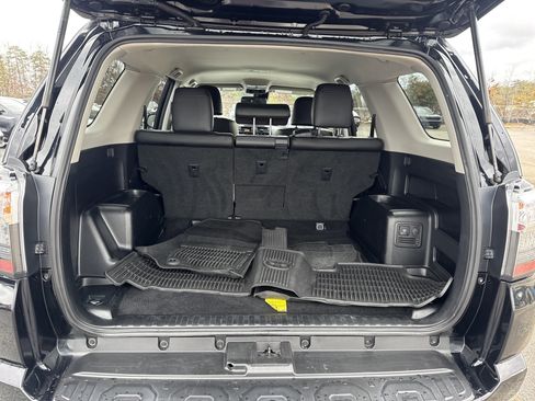 Used 2021 Toyota 4Runner TRD Off-Road Premium image 18