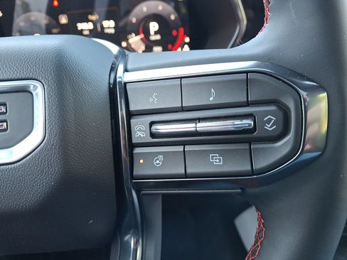 Used 2026 GMC Canyon AT4X AWD/4WD image 23
