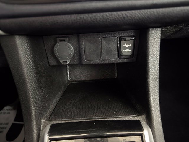 Used 2019 Toyota Corolla LE FWD image 15