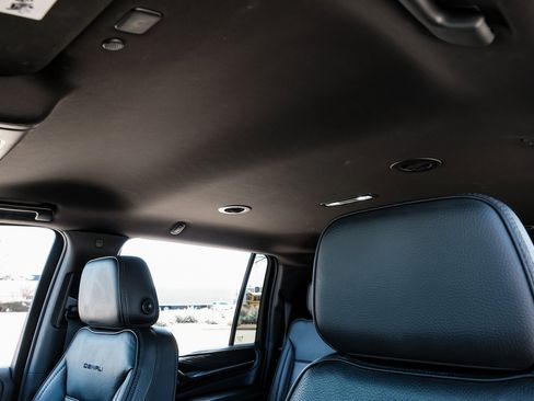 Used 2021 GMC Yukon XL Denali image 33