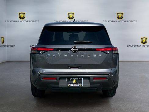 Used 2025 Nissan Pathfinder S FWD image 4