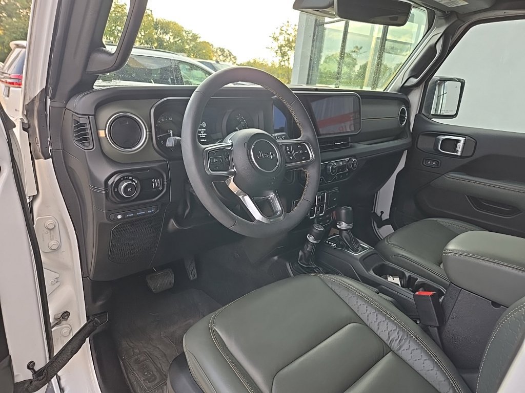 Used 2024 Jeep Wrangler High Altitude AWD/4WD image 11