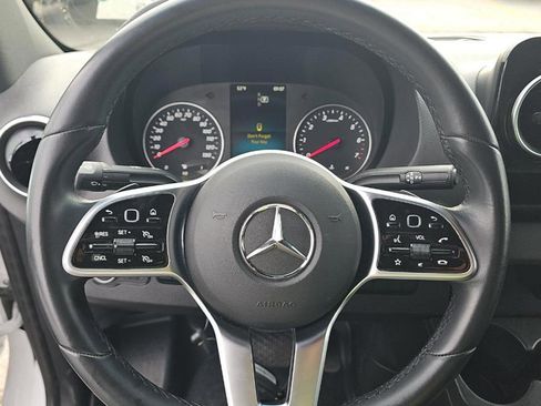 Used 2023 Mercedes-Benz Sprinter 2500 image 13