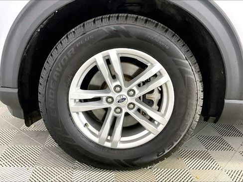 Used 2021 Ford Explorer XLT RWD image 7