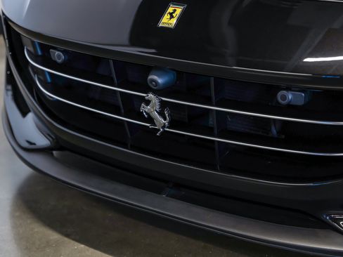 Used 2020 Ferrari Portofino RWD image 25