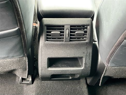 Used 2023 Mitsubishi Outlander SE image 24