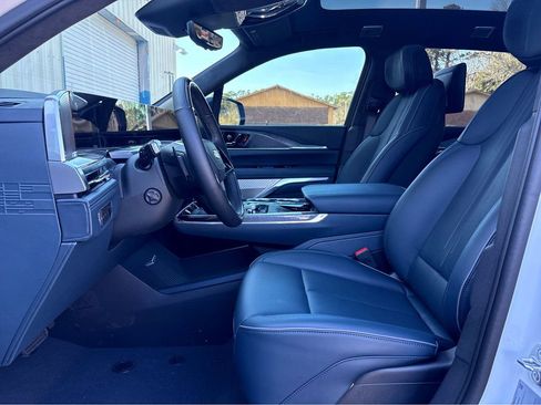 New 2025 Cadillac Escalade IQ Luxury 2 AWD/4WD image 6