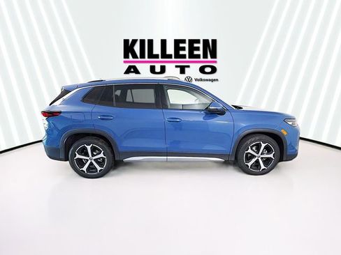 New 2026 Volkswagen Tiguan SE FWD image 8