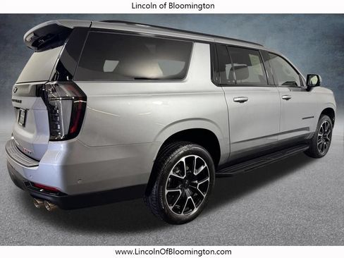 Used 2025 Chevrolet Suburban RST w/ Comfort Package AWD/4WD image 6