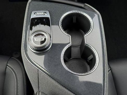 New 2025 Cadillac Optiq Sport 1 image 25