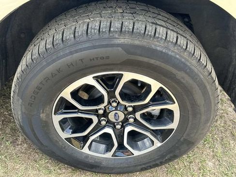 Used 2024 Ford Expedition XLT AWD/4WD image 14