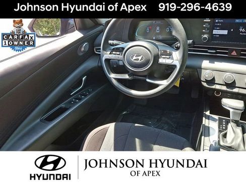 Certified 2024 Hyundai Elantra SE FWD image 11