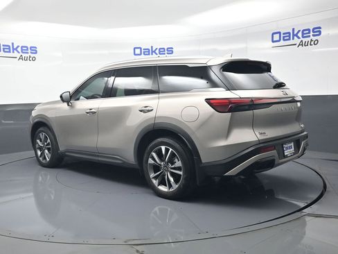 Used 2025 INFINITI QX60 Luxe FWD image 6