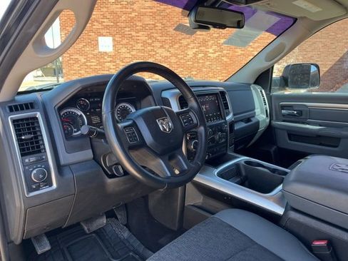 Used 2018 RAM 1500 SLT image 9