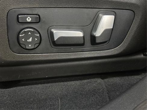 Used 2019 BMW X4 M40i w/ Executive Package image 25