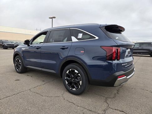 New 2026 Kia Sorento S FWD image 4
