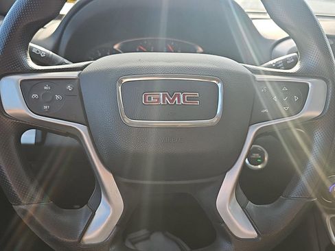 Used 2023 GMC Terrain SLE w/ Driver Convenience Package image 13