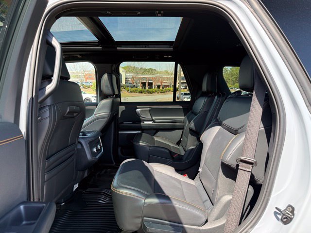 Used 2025 Ford Expedition Tremor AWD/4WD image 25