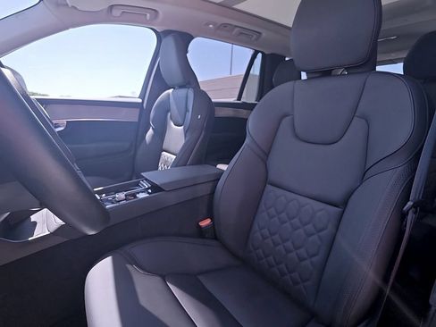Certified 2025 Volvo XC90 B5 Plus AWD/4WD image 25