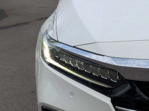 Used 2022 Honda Accord Touring image 10