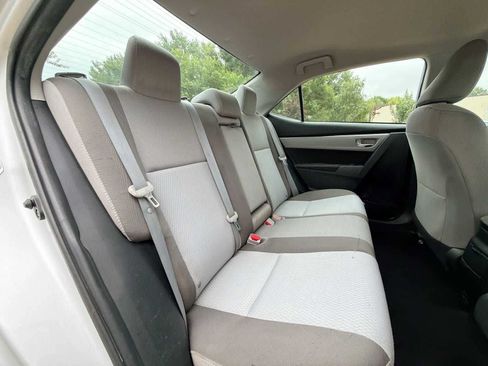 Used 2017 Toyota Corolla LE FWD image 17
