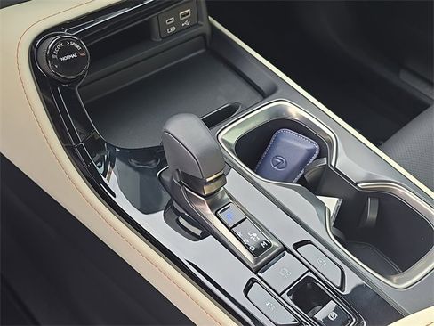 Used 2024 Lexus NX 250 FWD image 27